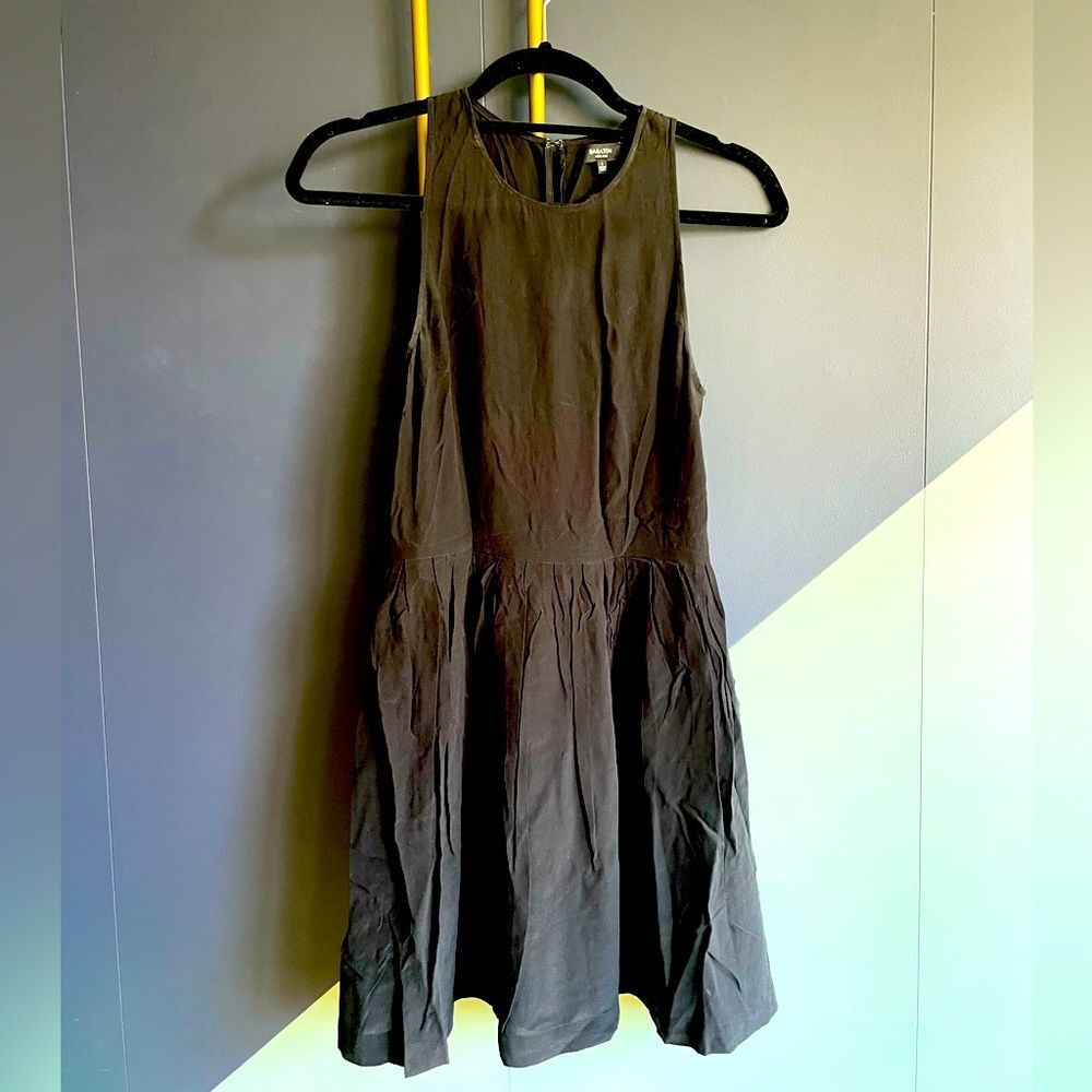 Aritzia Babaton 100% silk black sleeveless mini dress with pleated skirt size 0